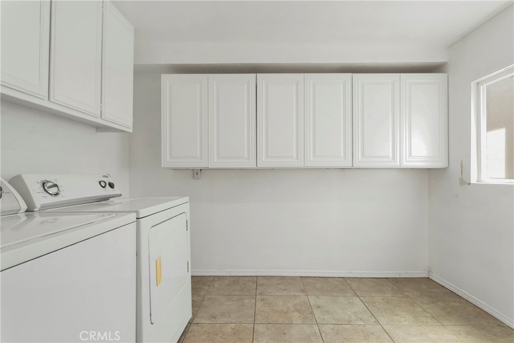 200 W San Bernardino Avenue 35