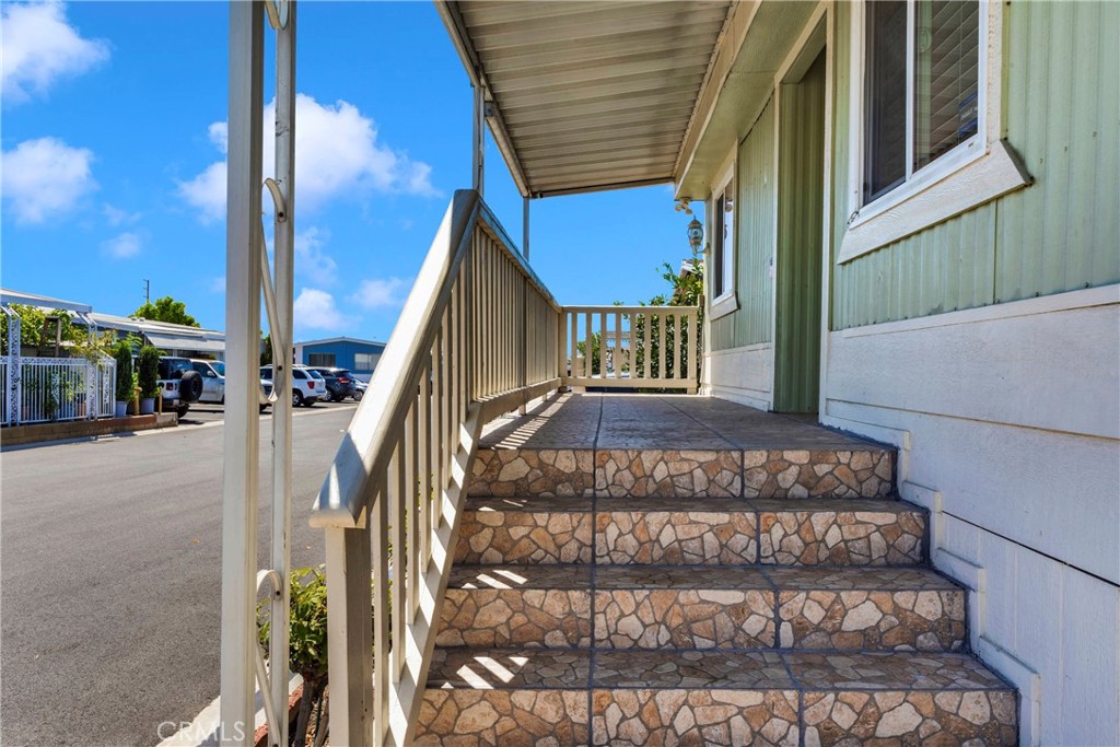200 W San Bernardino Avenue 35