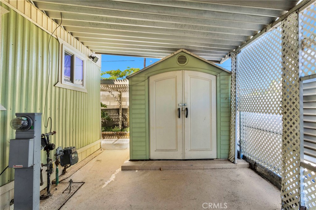 200 W San Bernardino Avenue 35