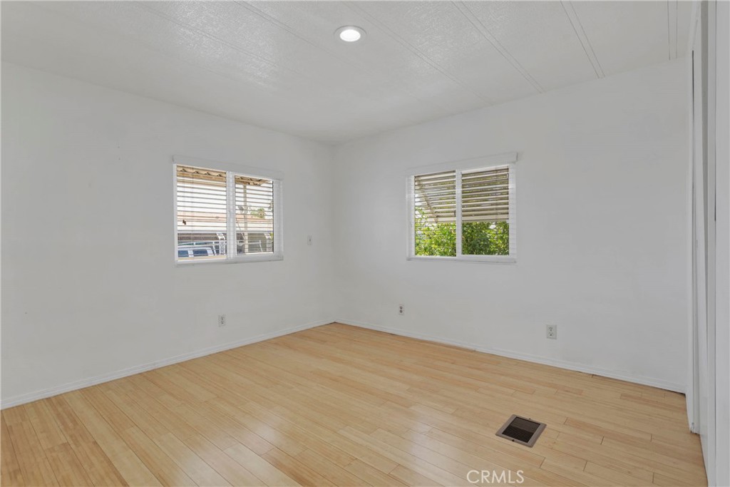 200 W San Bernardino Avenue 35