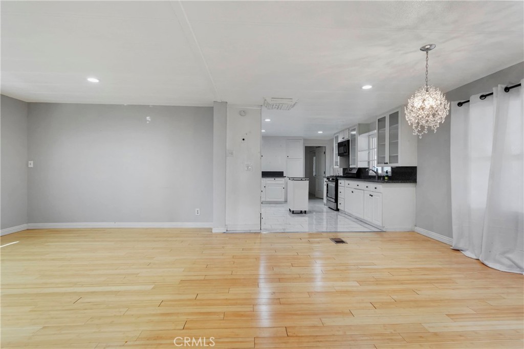 200 W San Bernardino Avenue 35