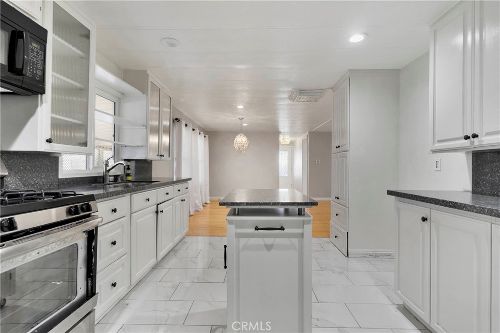 200 W San Bernardino Avenue 35