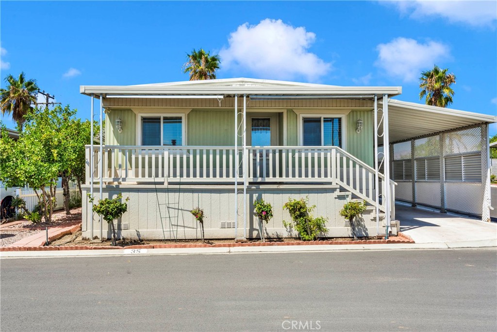 200 W San Bernardino Avenue 35