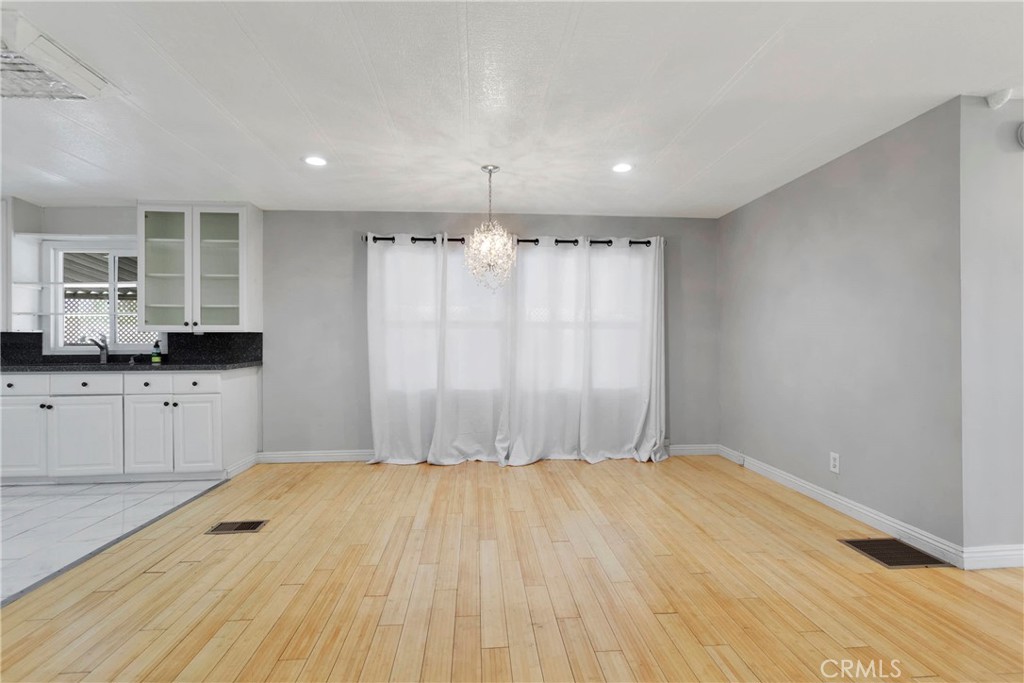 200 W San Bernardino Avenue 35