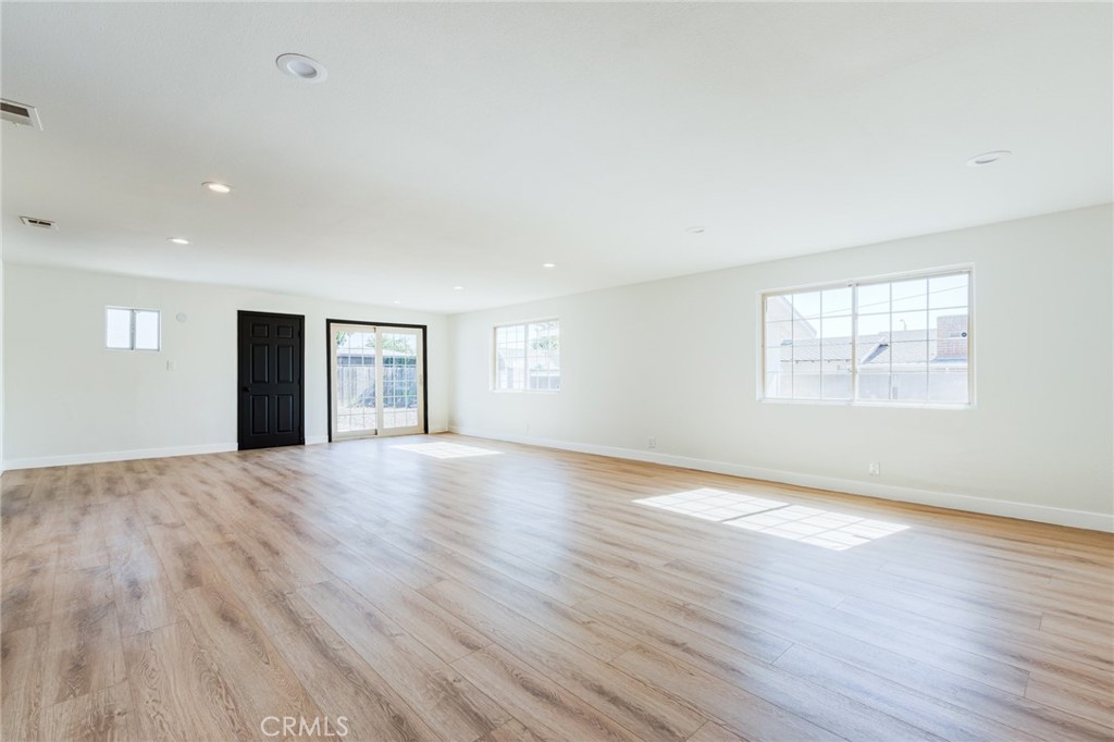 603 E Van Koevering Street