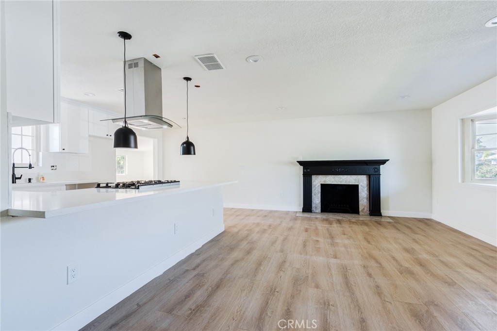 603 E Van Koevering Street