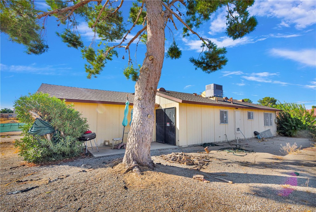15532 Avion Lane