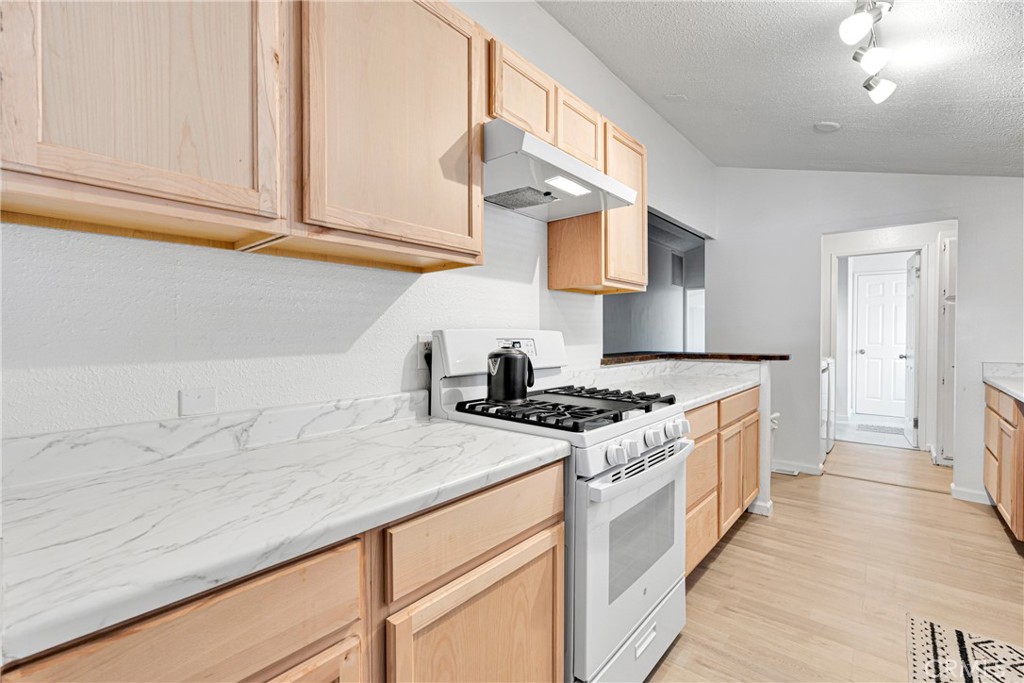 20683 Waalew Road 114
