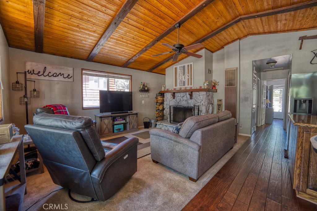 1150 Pine Ridge Lane