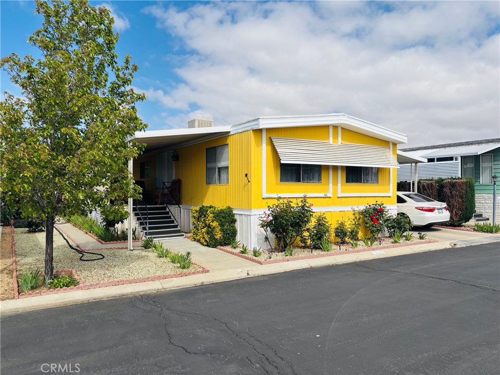 13393 Mariposa Road 115