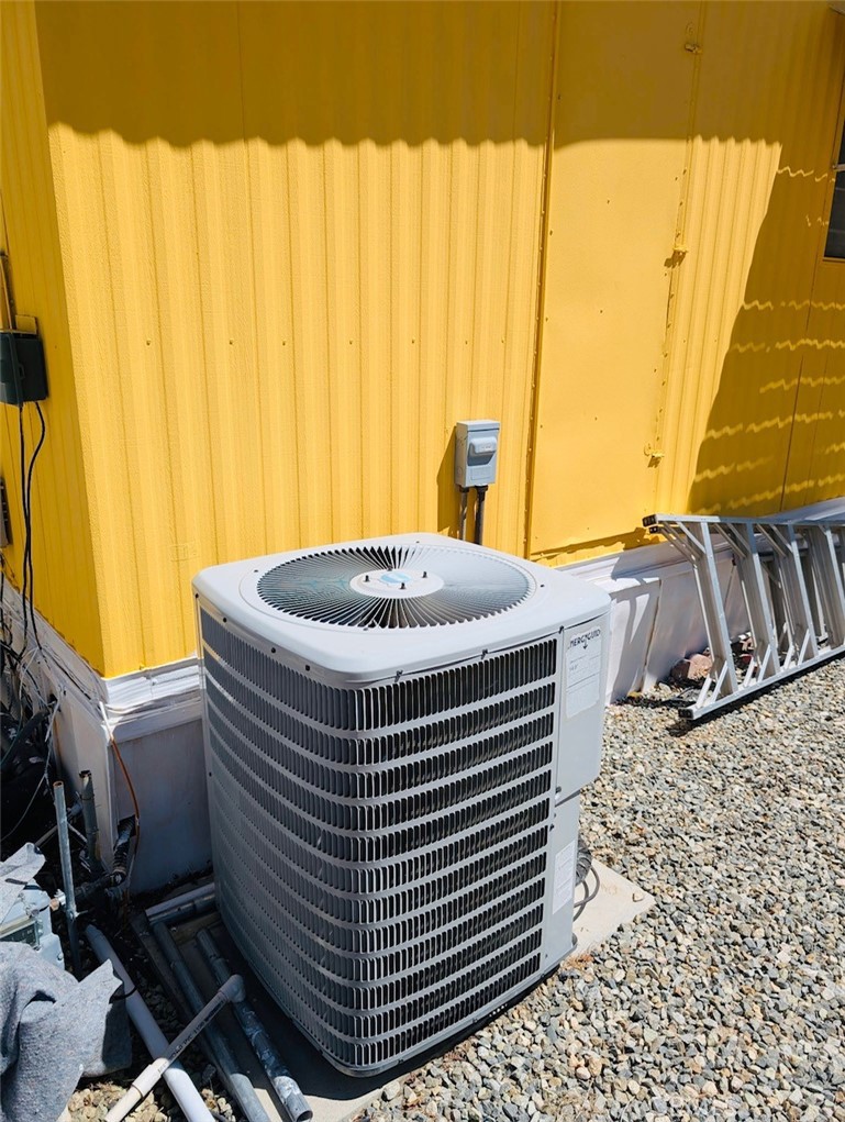 13393 Mariposa Road 115