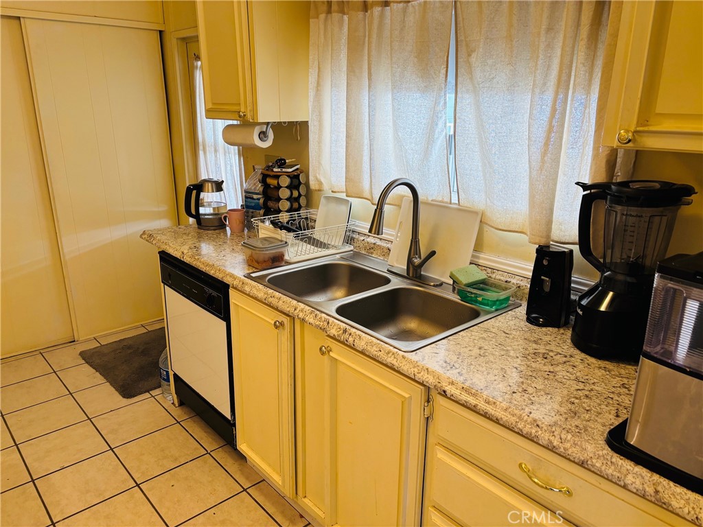 13393 Mariposa Road 115