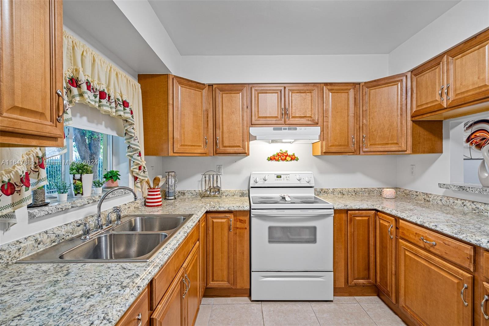 8270 SW 149th Ct # 104 Unit: 10-104