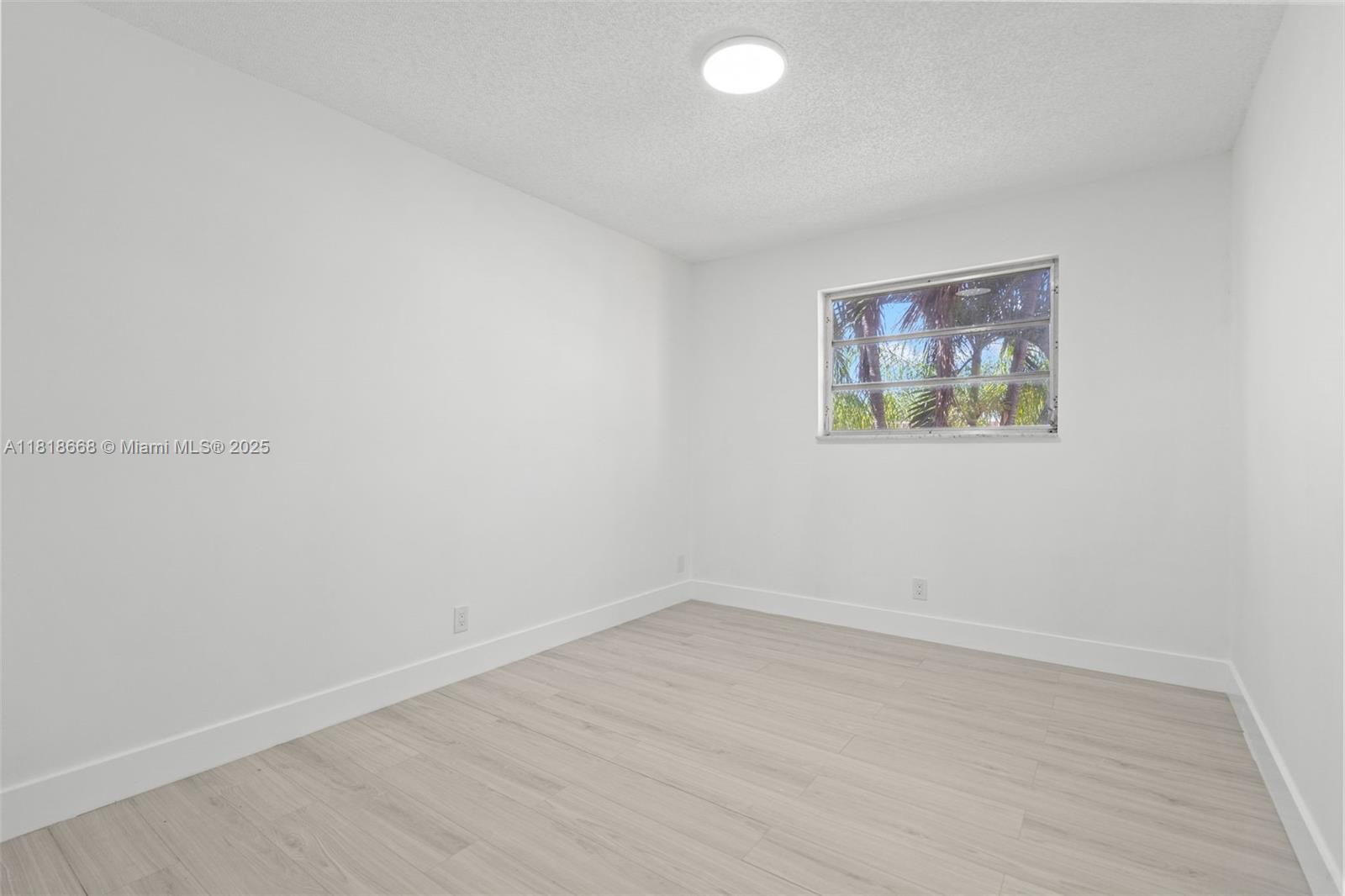 7175 Nova Dr # 303
