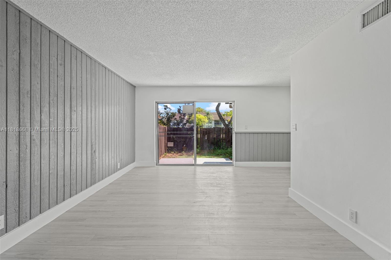 7175 Nova Dr # 303