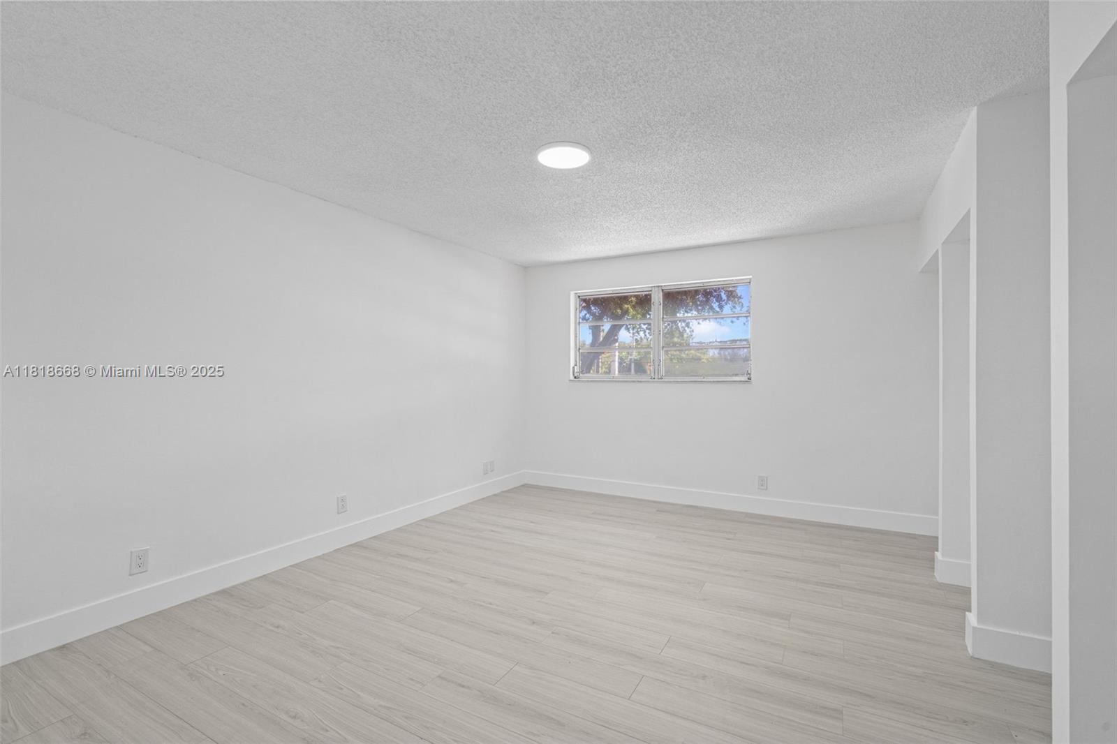 7175 Nova Dr # 303