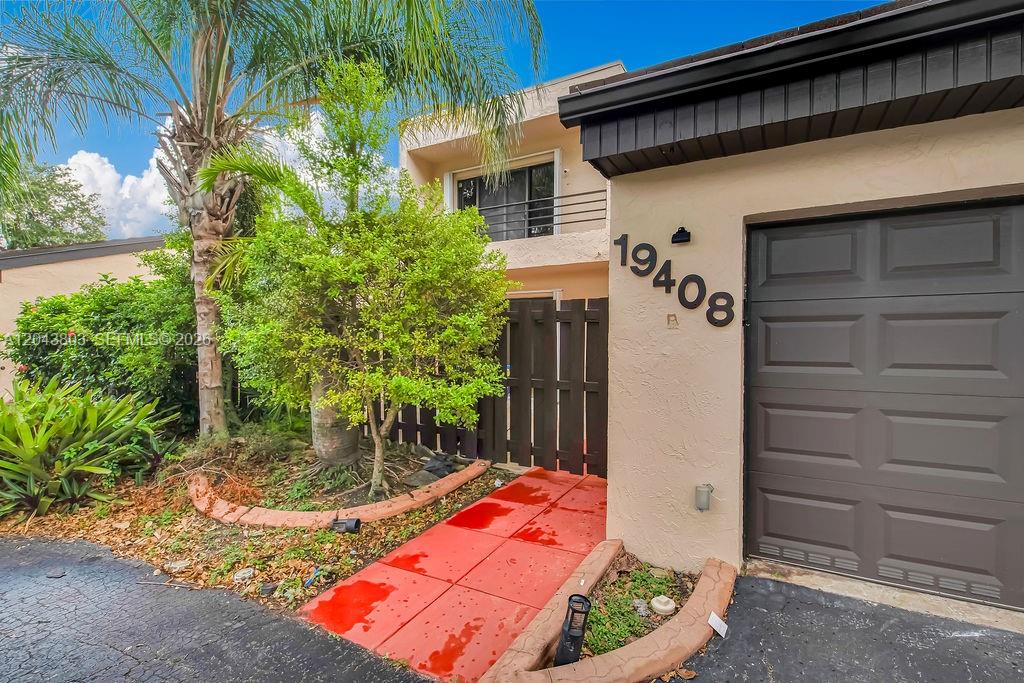19408 W Lake Dr