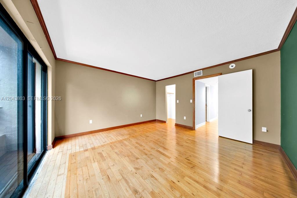 19408 W Lake Dr