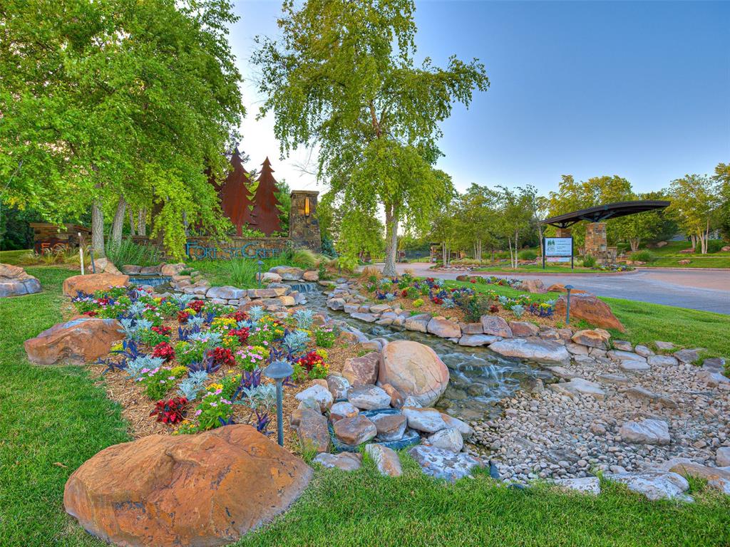 6908 Split Fence Lane