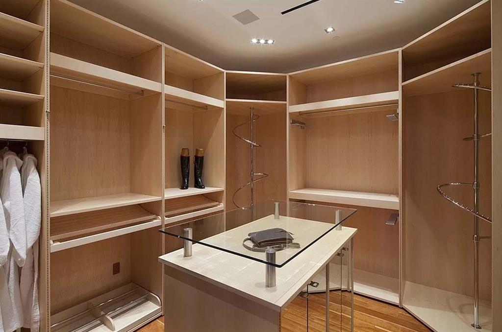 301 NE 4th Street Unit: PH