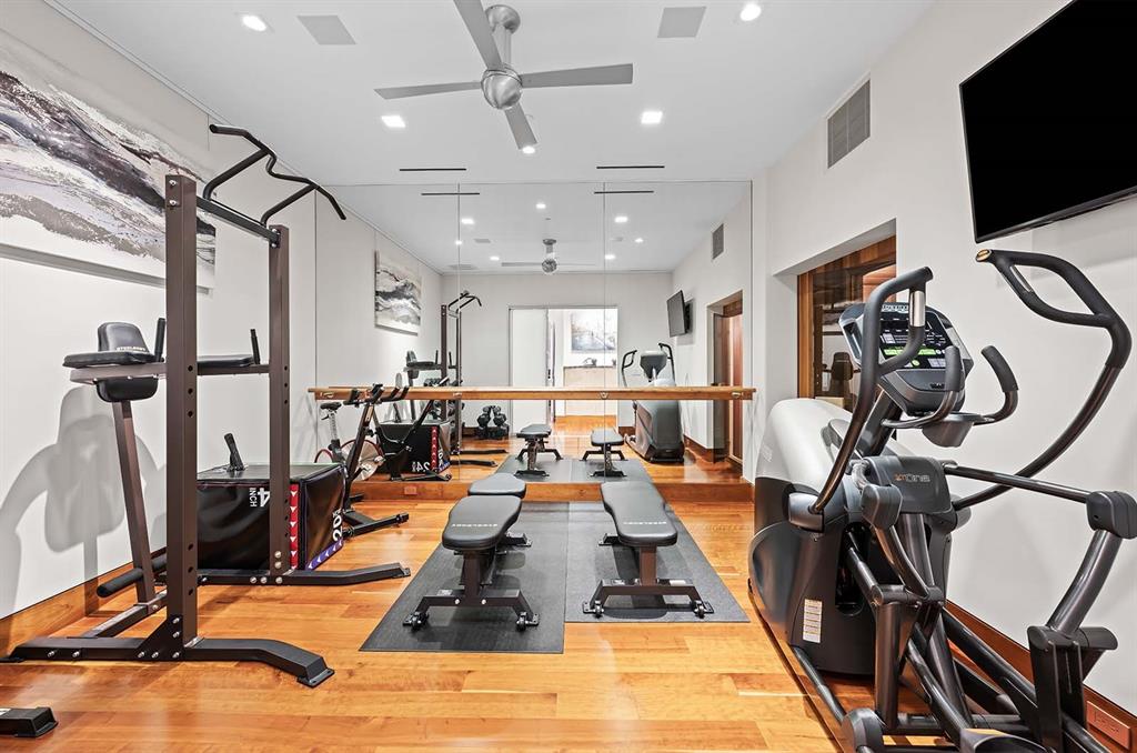 301 NE 4th Street Unit: PH