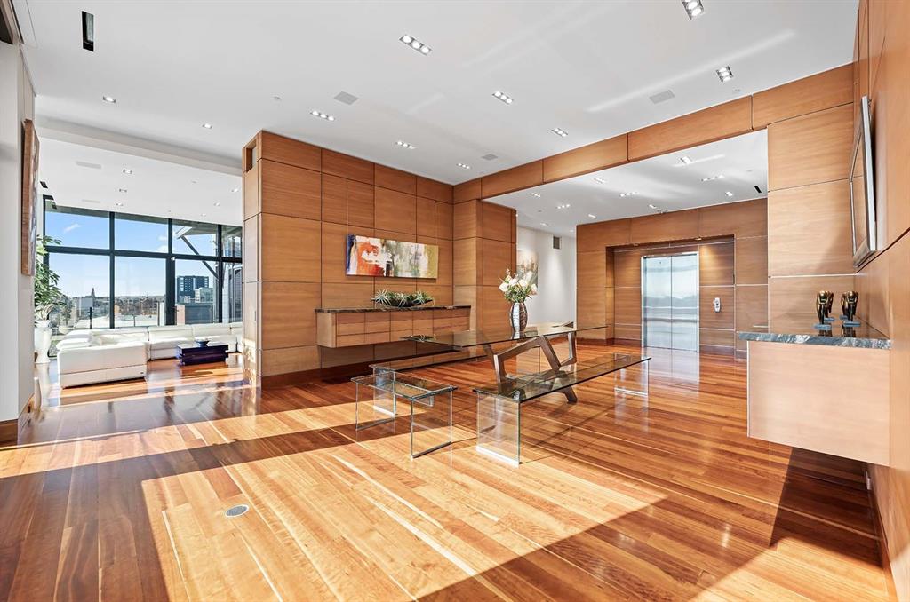 301 NE 4th Street Unit: PH