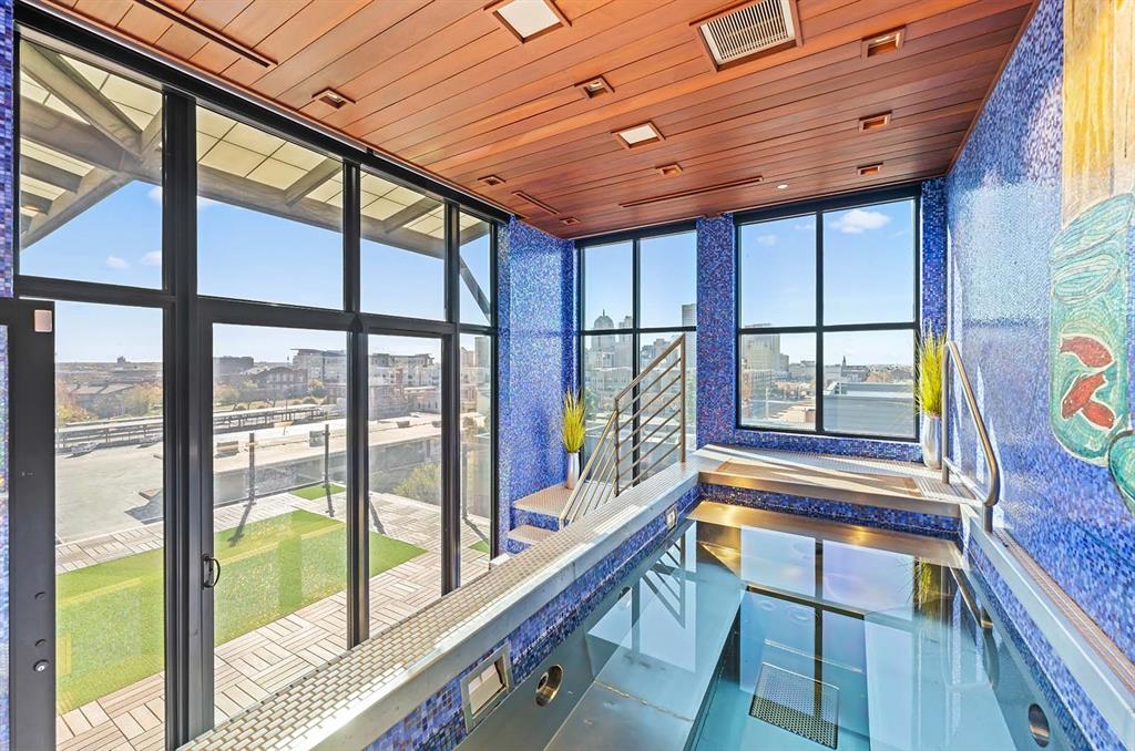 301 NE 4th Street Unit: PH