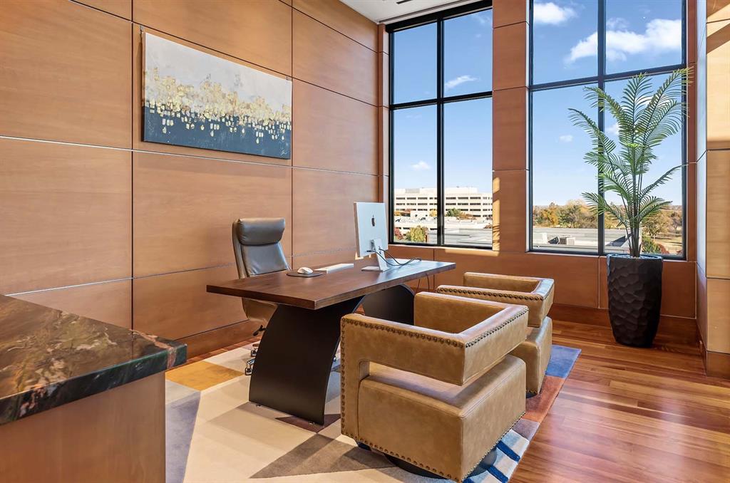 301 NE 4th Street Unit: PH