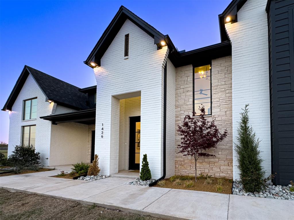 1429 Pedras Place