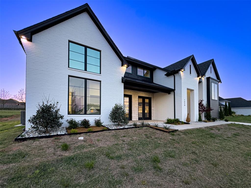 1429 Pedras Place