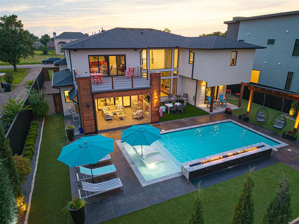 2824 Guilford Lane