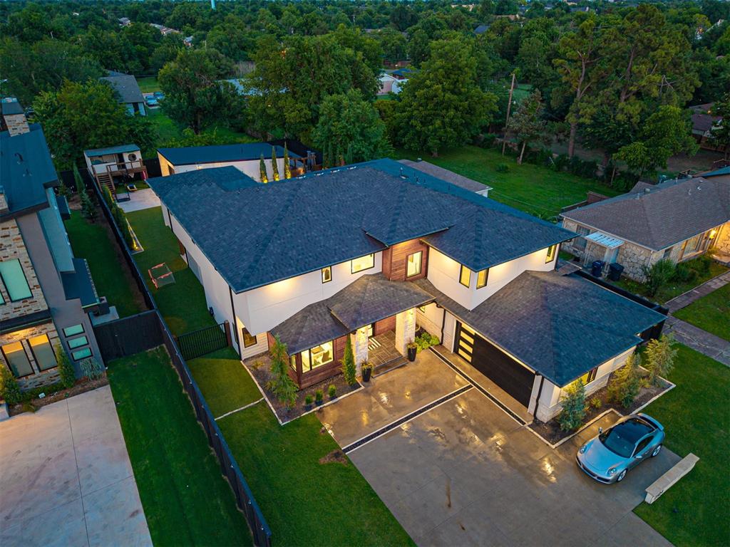 2824 Guilford Lane