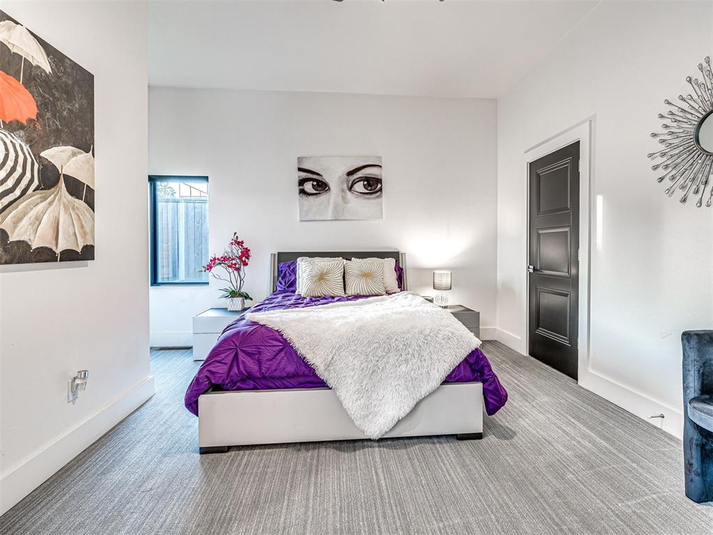 2824 Guilford Lane