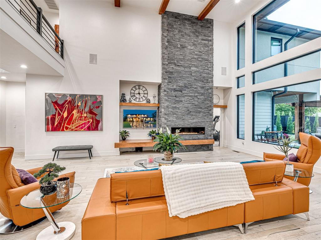 2824 Guilford Lane