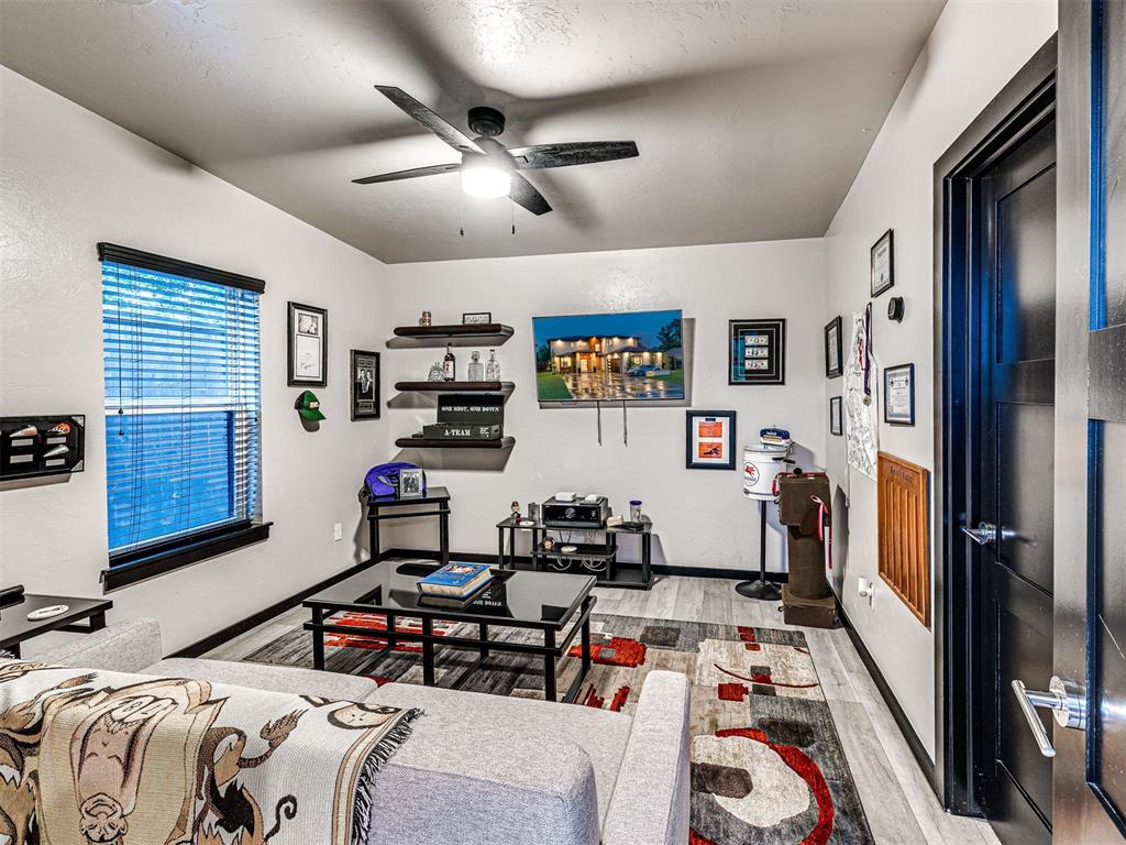 2824 Guilford Lane