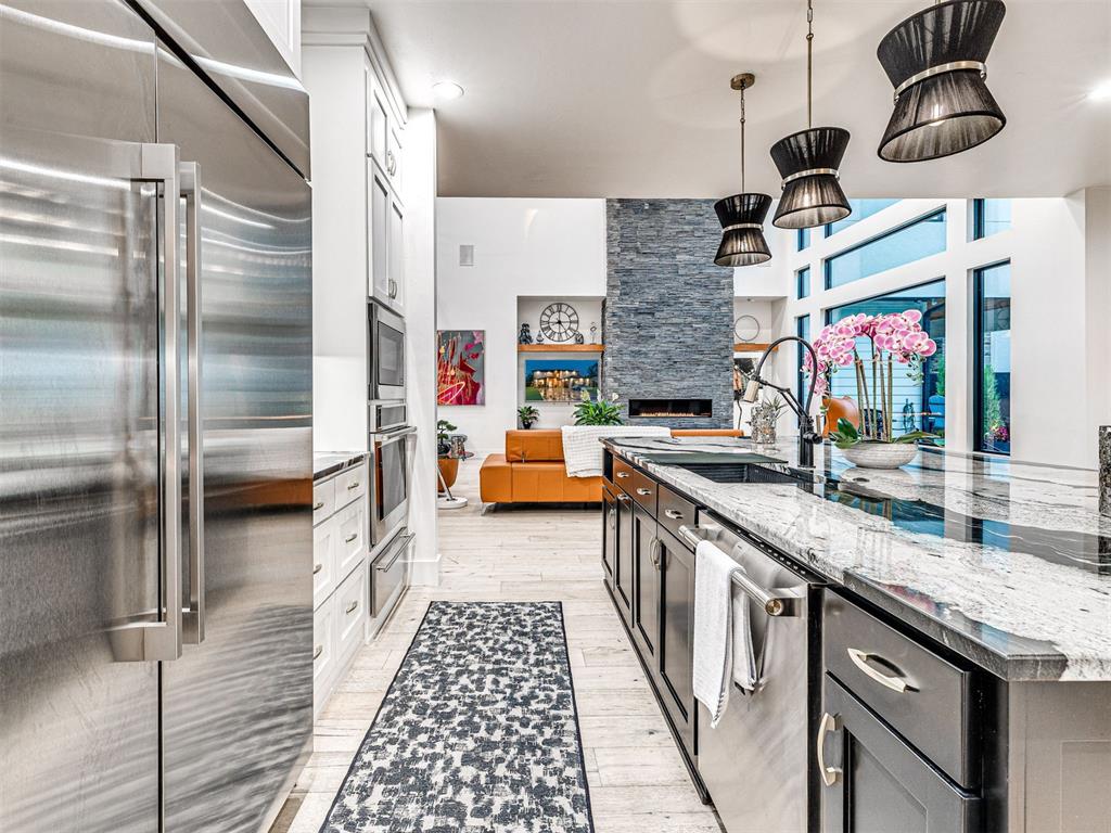 2824 Guilford Lane