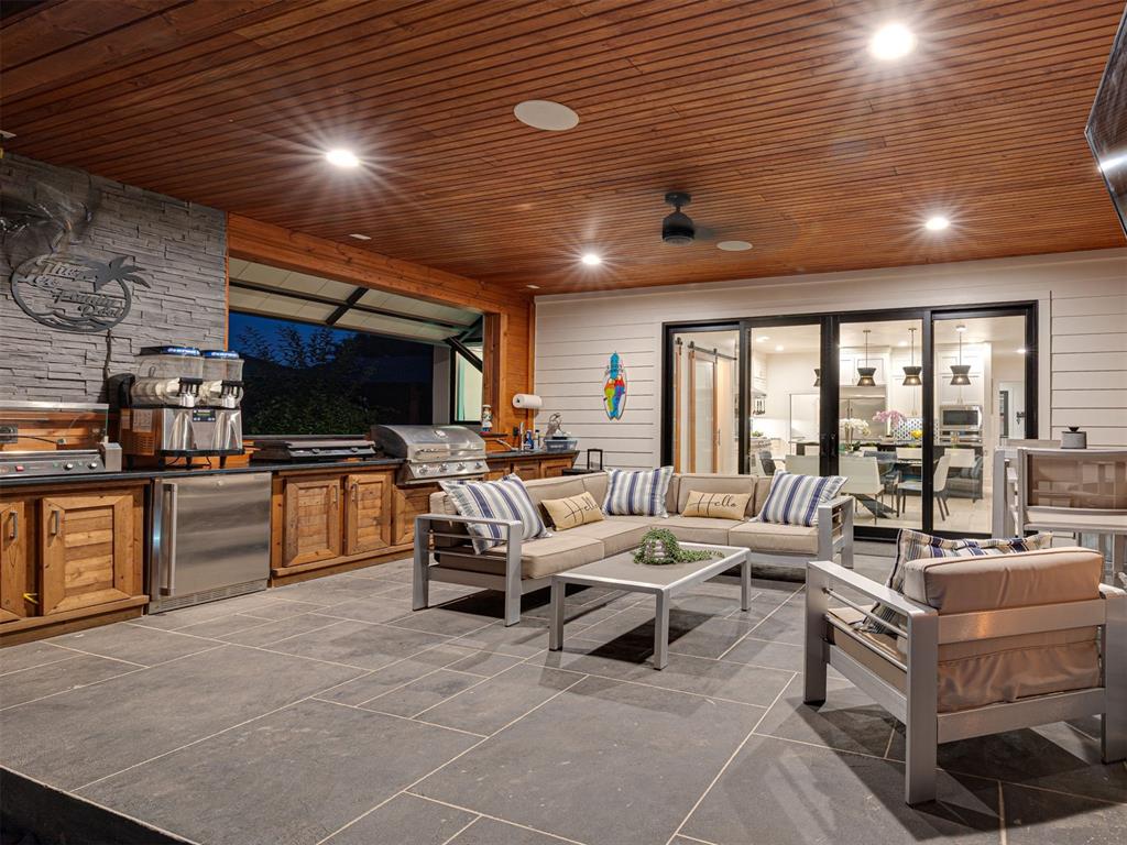 2824 Guilford Lane