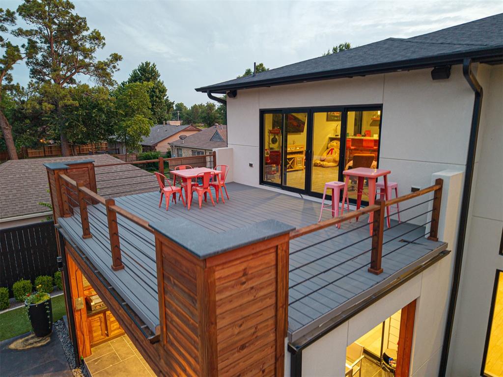 2824 Guilford Lane