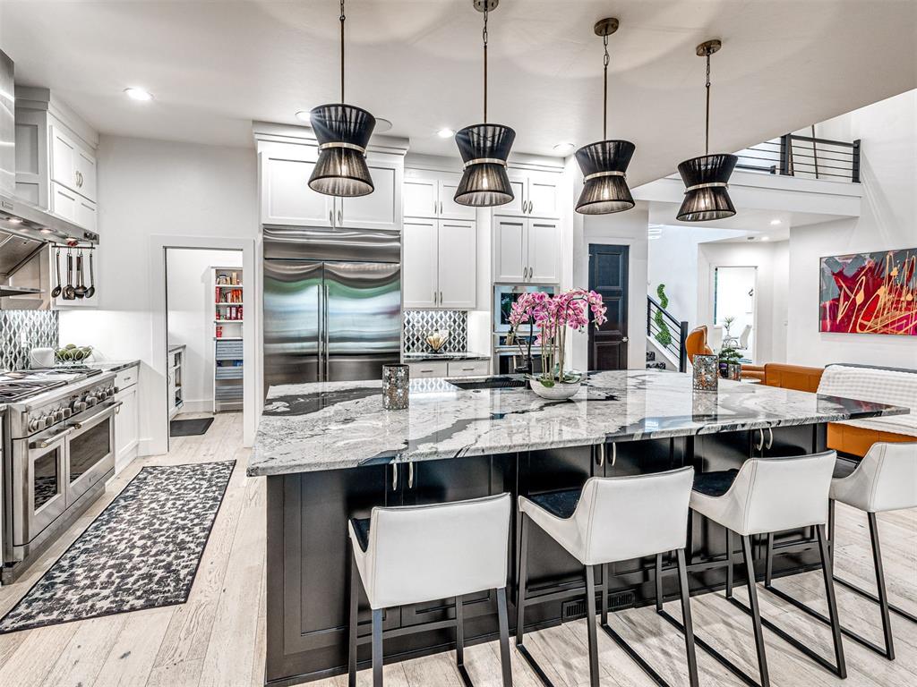 2824 Guilford Lane
