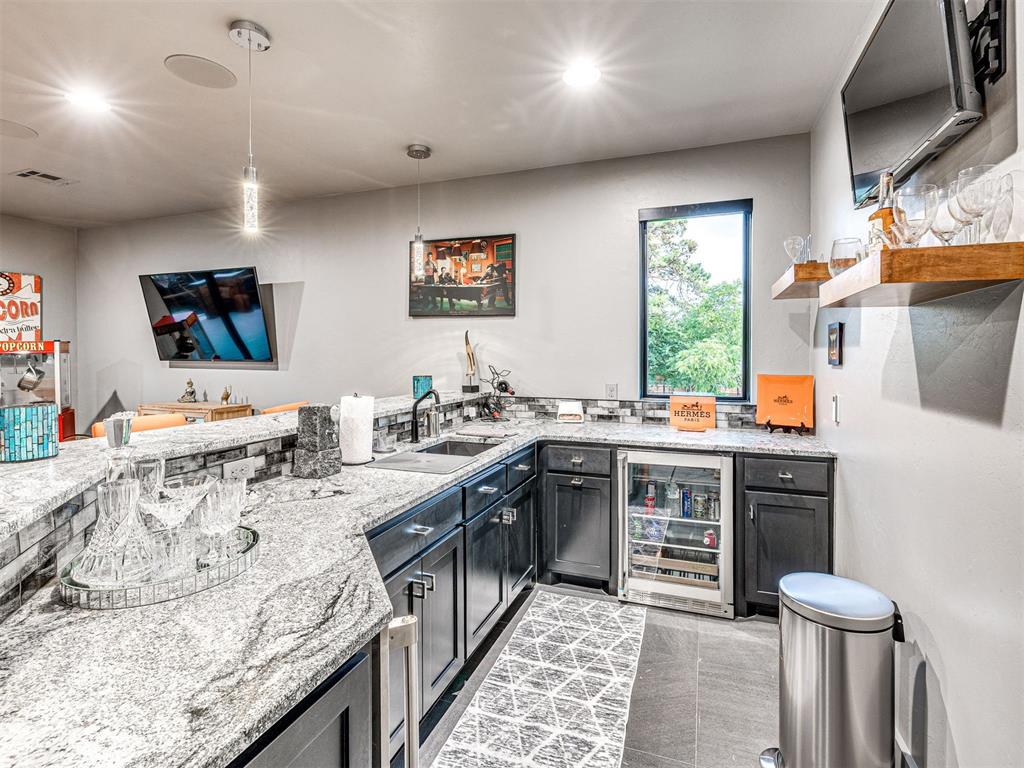 2824 Guilford Lane