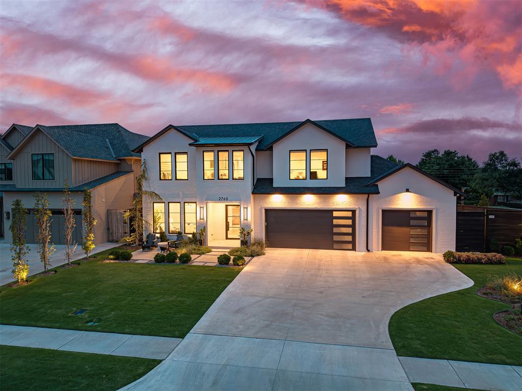 2760 W Country Club Drive