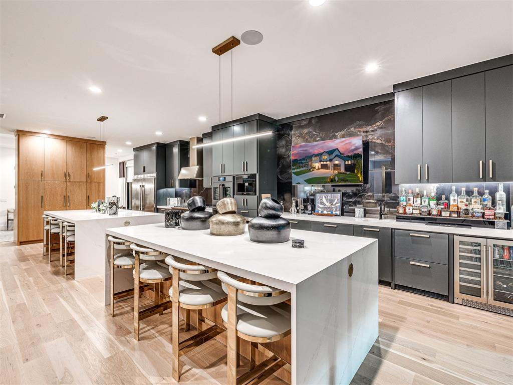 2760 W Country Club Drive