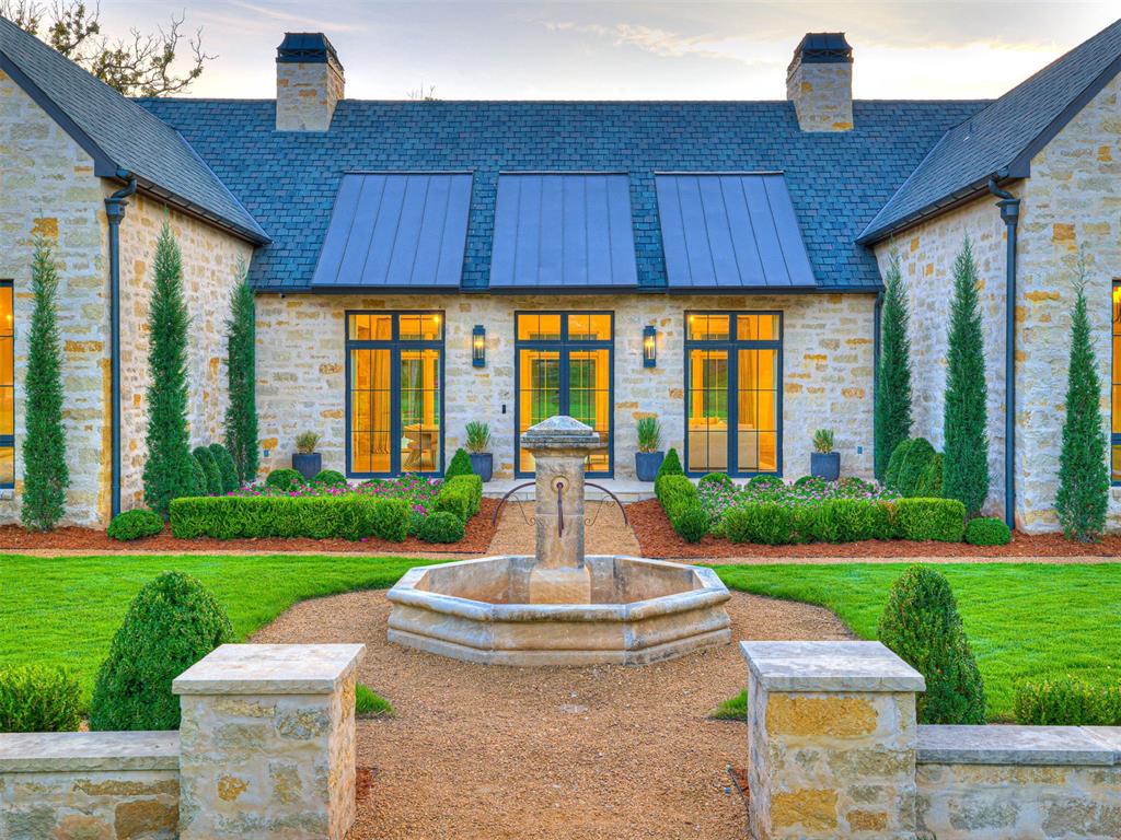 2909 Spring Crest Circle