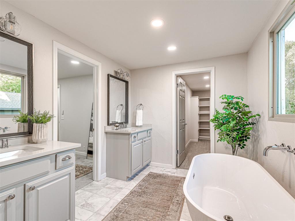 3305 W Rock Creek Road