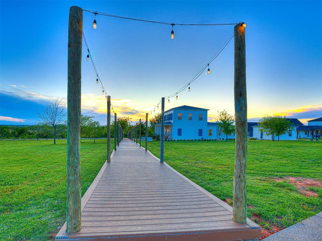 18443 Boardwalk Crossing