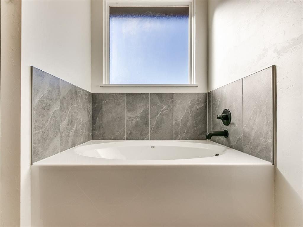 7713 Wilshire Woods Drive