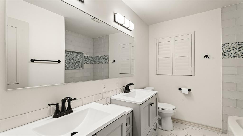 4200 N Harvey Parkway