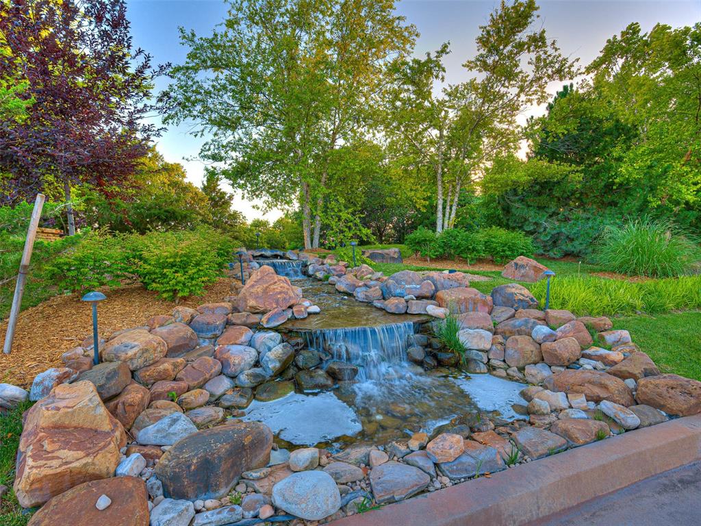 6924 Split Fence Lane