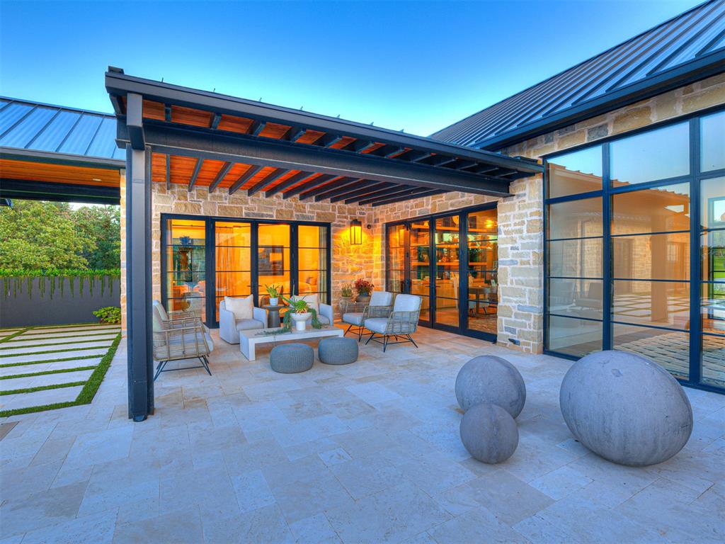 3003 S Country Club Road