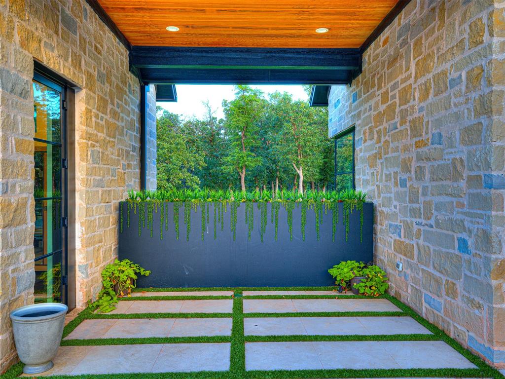 3003 S Country Club Road